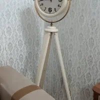 ساعت پایه دار