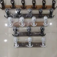 پخش انواع رخت آویز به صورت عمده