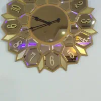 ساعت طلایی شیک