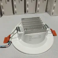 هالوژن ۷ وات و کلید های لمسی ساده و هوشمند|لامپ و چراغ|سبزوار, جهاد کشاورزی|دیوار