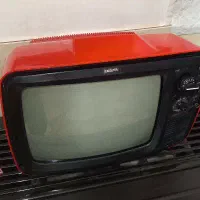 تلویزیون سیاه سفید قدیمی