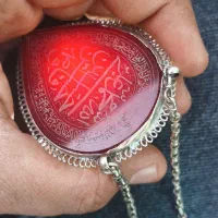 گردنبد نقره کهنه قدیم. و یکعدد زنجیر نقره