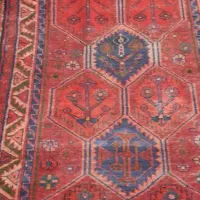 قالی دست باف قدیمی