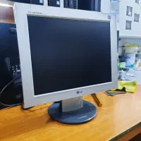 مانیتور ال جی سالم