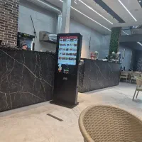 قلیون زن کارگر قهوه خونه