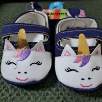 کفش و ست کلاه و دستکش و پاپوش نوزاد
