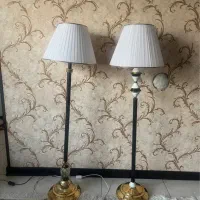 اباژور ایستاده