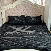 فروش تخت و میز ارایش و ۲ عدد پاتختی