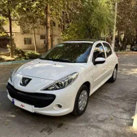 پژو ۲۰۷ پانا ارتقا دنده ای مدل ۱۴۰۴|خودرو سواری و وانت|شیراز, تندگویان|دیوار