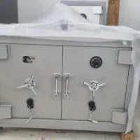 گاوصندوق آلیاژی زیرویترین طلا فروشی