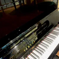 پیانو آکوستیک یاماها|پیانو، کیبورد، آکاردئون|اصفهان, مرداویج|دیوار