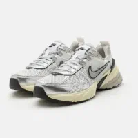 کفش نایکی مدل v2k زنانه سایز ۳۸