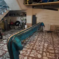 سایه بان مغازه کالسکه ای سالم