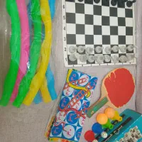 شطرنج ،برج هیجان، حلقه، راکت پینگ‌پنگ، مارپله