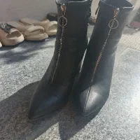 نیم بوت نو فقط یک بار استفاده شده و اندازه نشده|کیف، کفش، کمربند|سلماس, |دیوار