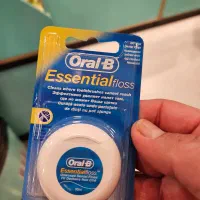 نخ دندان اورال بی ORAL B