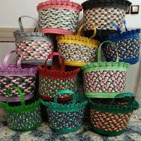 زنبیل دستی دست بافت محکم و رنگارنگ