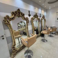 آینه قدی و صندلی ارایشگاهی