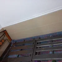 یک تخت فلزی یک نفره