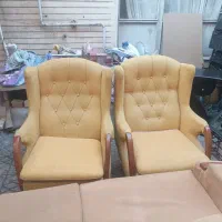 مبل ۵ نفره در حد با یه میز کامپیوتر و یه میز ازایش