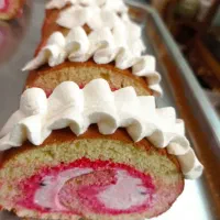 کیک و شیرینی