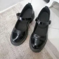 تعدادی کفش مجلسی عروسکی و لوفر همه در حد نو