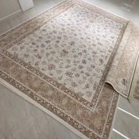یک جفت فرش ۱۲۰۰ شانه در حد نو