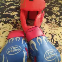 کلاه و دستکش بوکس