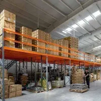 قفسه نیم طبقه کارکرده