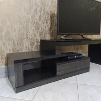 میز تلویزیون دو تکه  هایگلاس و MDF کاملا نو|میز تلویزیون|ماهدشت, |دیوار
