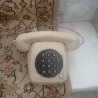 تلفن رومیزی. تلفن عتیقه