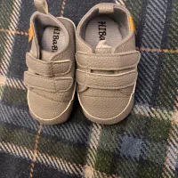 سرهمی گرم دخترونه ۶ ماه وکفش وجوراب|کفش و لباس بچه|تهران, شهرک استقلال|دیوار