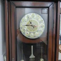 ساعت و ویترین