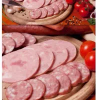 استخدام خانم و آقا در بسته بندی سوسیس کالباس