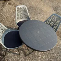 میز و صندلی