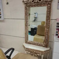 دو عدد آینه و کنسول