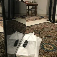 تلوزیون ۴۳سامسونگ ال ای دی تمیز کم کار