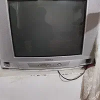 دو عدد تلویزیون