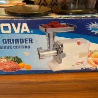 چرخ گوشت برند Nova2000w کاملا نو