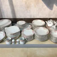 سرویس چینی قدیمی کمیاب|ظروف سرو و پذیرایی|قم, زینبیه|دیوار