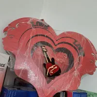 ۳تابلو قلبی روی دیوار