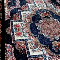 کناره فرش نو سرمه ای رنگ  چهار در دو متر جنس خوب