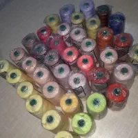 تعدادی دوک خیاطی