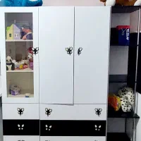 کمد چهار تیکه و میز مطالعه سالم جداهم فروخته میشون