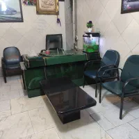 لوازم نمایشگاه اتومبیل یا بنگاه
