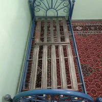 تخت فلزی