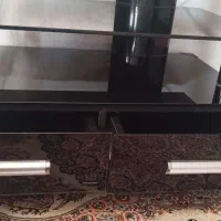 میز تلویزیون شیشه ای در حد نو|میز تلویزیون|سنندج, |دیوار