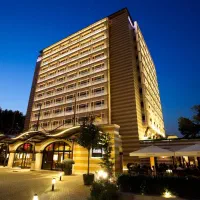 استخدام دفتر تورگردی  و رزرو هتل