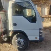 یک دستگاه خودرو ایسوزو|خودرو سنگین|پایین هولار, |دیوار