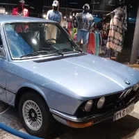 پولیش و واکس ماشین